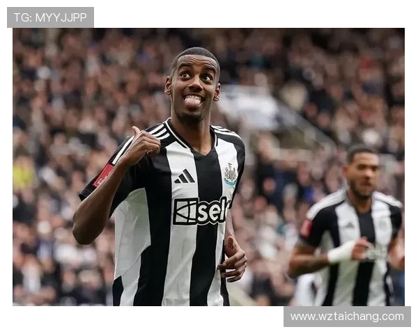 伊萨克花费三万镑购杜宾犬护卫自遭死亡威胁后安全措施升级