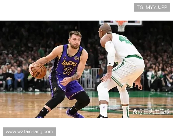 湖人需调整阵容平衡里夫斯东契奇攻强守弱成隐忧 湖人需调整阵容平衡里夫斯东契奇攻强守弱成隐忧